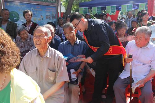 六十八团司法所开展安全生产普法宣传活动图片1