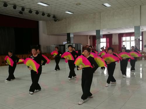 舞蹈队演出3