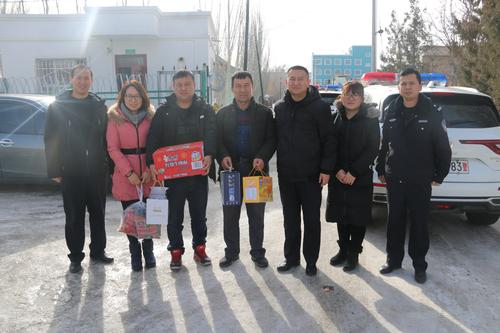 师局慰问卡哈尔