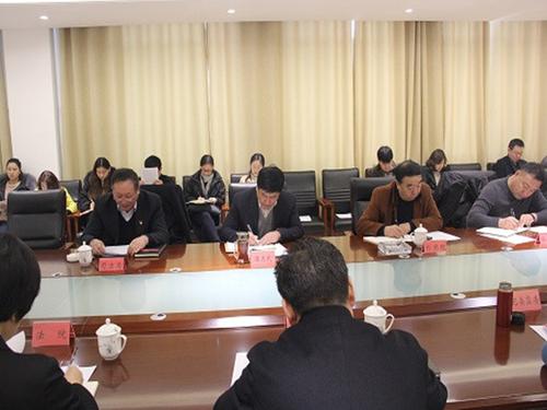 四师可克达拉市召开普法依法治理领导小组联席会议2