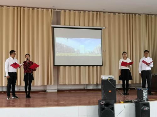 人社局总支一支部选送的《小城，可克达拉印象》