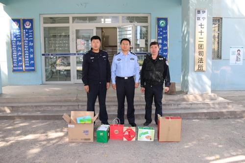 肖尔布拉克森林公安派出所执勤民警及辅警