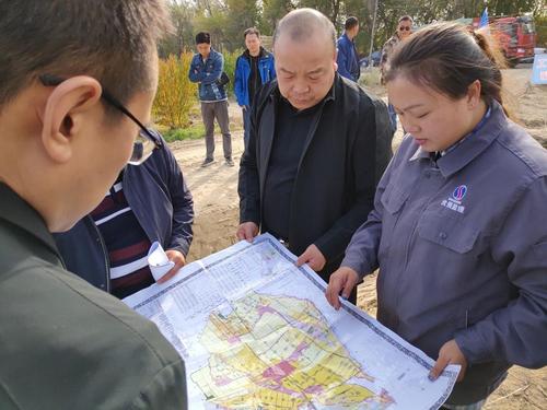 兵团检查组在61团土地整治项目区施工现场督导检查