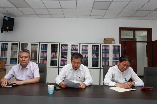 党支部书记肖罡讲党课