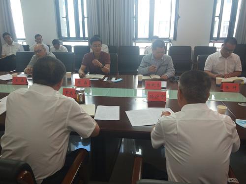 图为周磊副局长在四师司法局座谈会上讲话