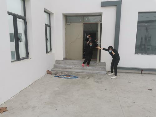 防震