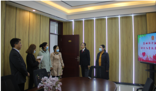 实地查看法院家事审判调解委员会、少年法庭