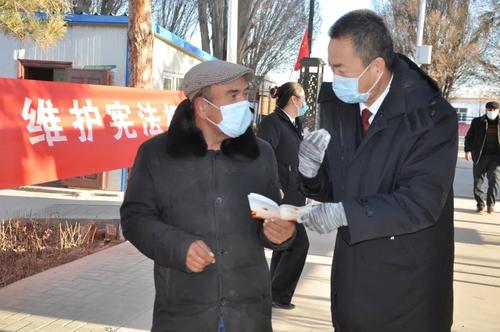 霍城垦区检察院开展“国家宪法日”学习宣传系列活动（图片三）