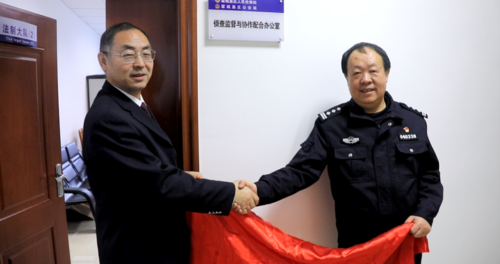 第四师首个侦查监督与协作配合办公室在霍城垦区挂牌成立图片二