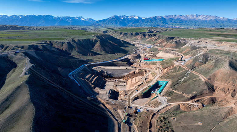 四师六十一团一连乌拉海沟水库建设工地